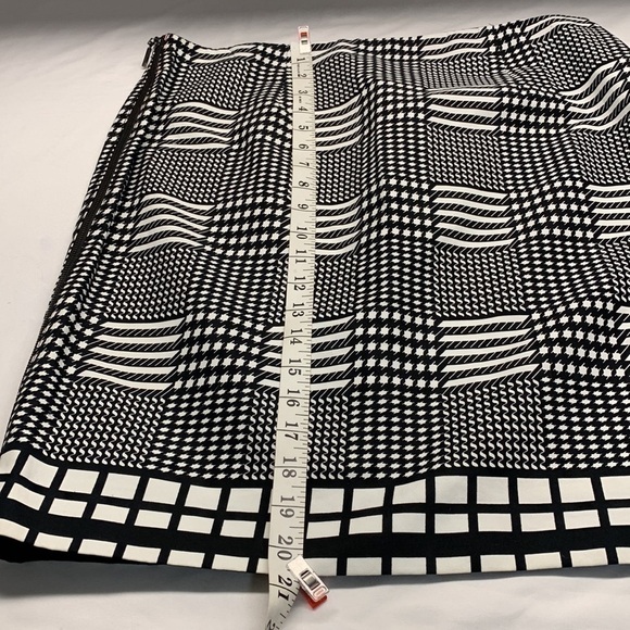Anne Klein Basket Weave Skirt with 2 Full Side Zippers Size 10 Black and White - Picture 9 of 9